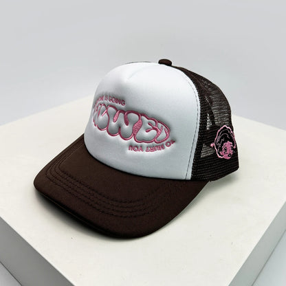 Gorras de béisbol unisex nuevas con bloques de color, letras estampadas y bordadas, estilo hip hop, malla transpirable, visera para el sol, tipo trucker streetwear, versátiles
