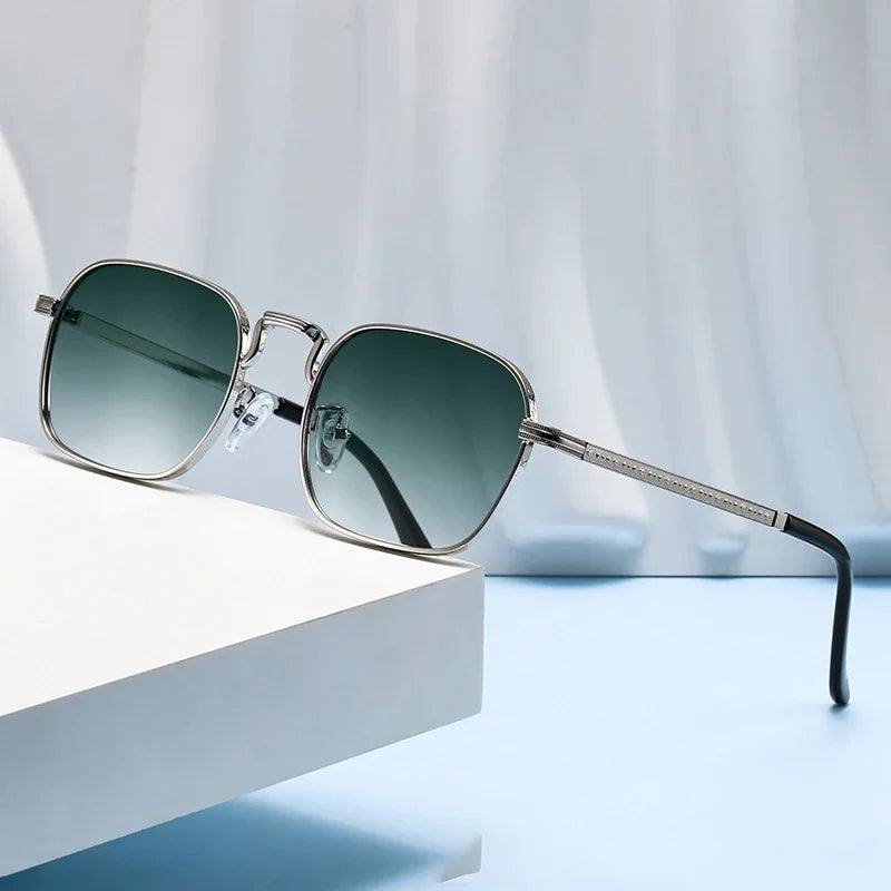 New Square Oval Metal Sunglasses Fashionable Retro Men Sunglasses Women Personalized Uv Resistant Eyeglass Luxury Design Uv400