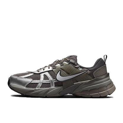 Nike V2K Run Stylish Bright Colors, Comfortable Breathability Low-Top Casual City Commuter Running Shoes Women's FD0736-100