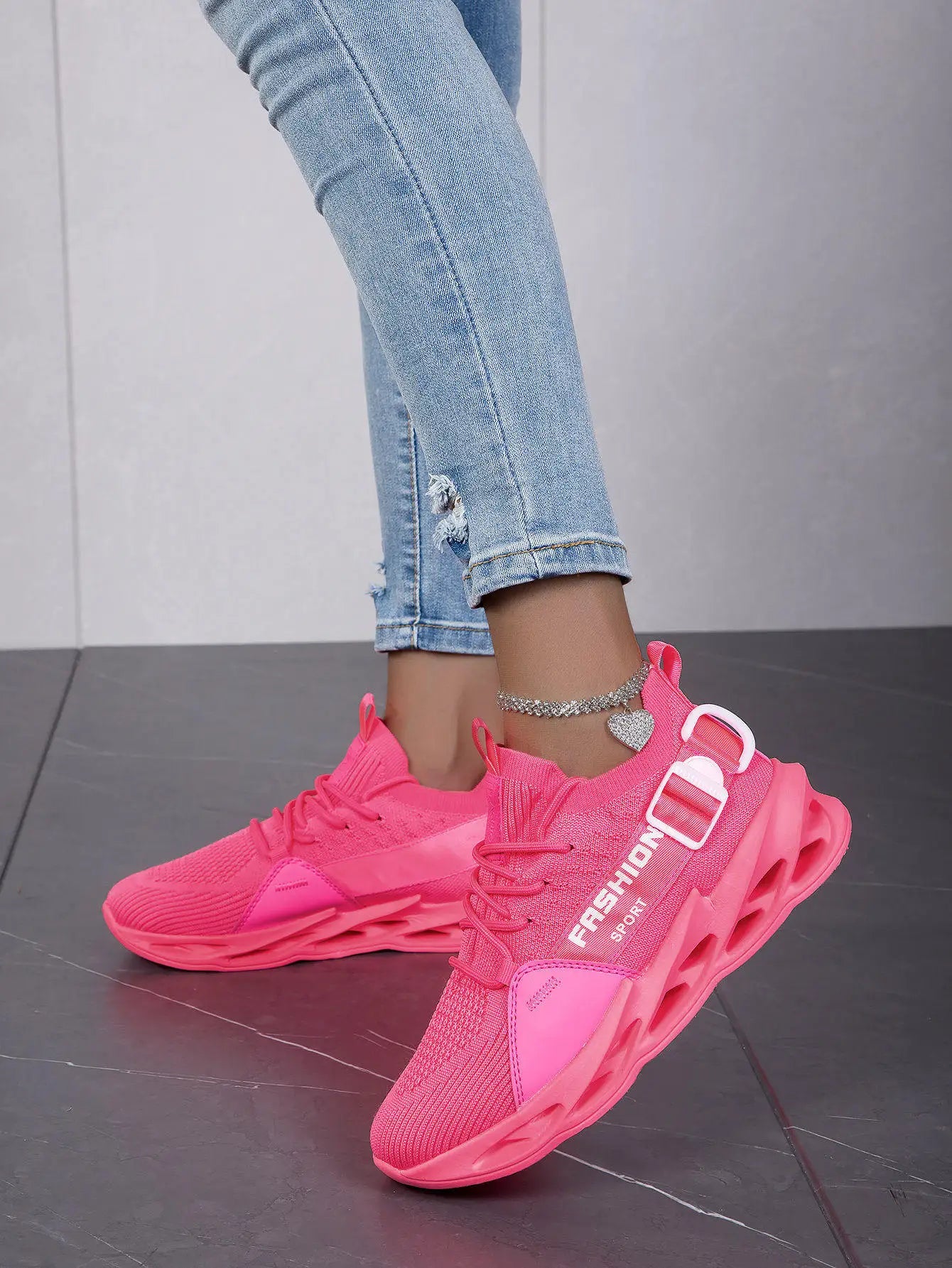 Hot Sale Fashion Purple Casual Sneakers Women Men Blade Running Shoes Big Size 48 Light Breathable Sports Shoes Men Mesh Sneaker