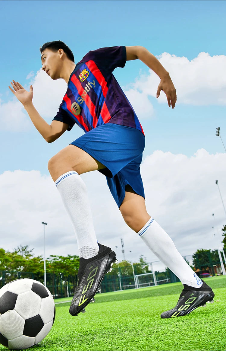 Nuevas botas de fútbol para hombre, tacos para césped, futsal, cómodas, ultraligeras, FG, antideslizantes, para interior y adultos