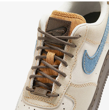 Nike Air Force 1 damskor med tjock sula, slitstarka klassiska sneakers HQ3458-142