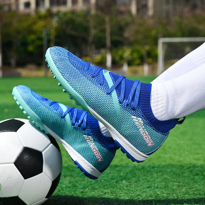 Turf Soccer Cleats Professional Men Football Boots Breathable Mesh Youth Soccer Shoes Anti-Skid Male Sneakers Society Chuteira.