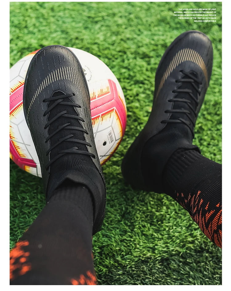 Crampons de Football pour hommes, bottes de Football, crampons d'entraînement, professionnels, résistants à l'usure, antidérapants, longues pointes TF/FG, rouge, nouveau