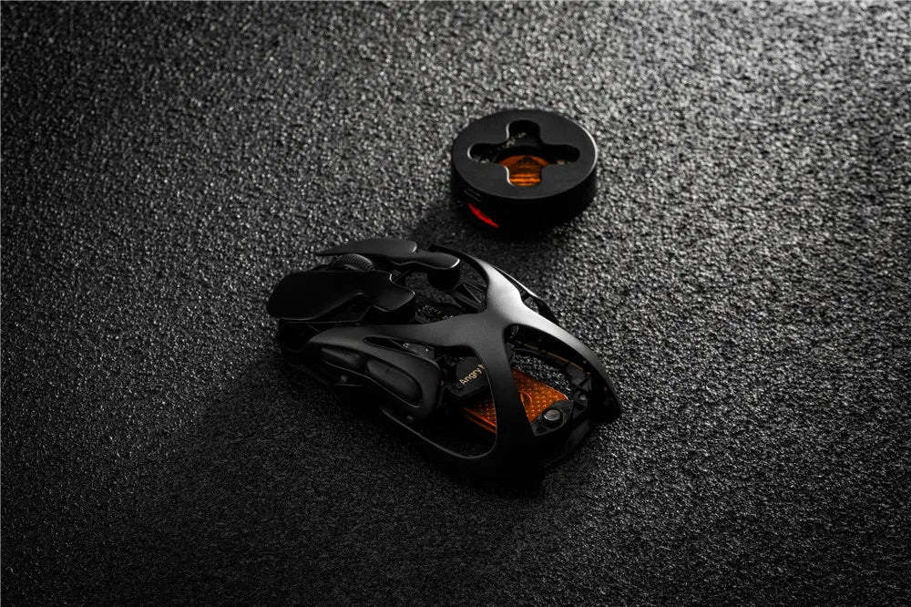 Angry Miao Infinity Mouse Wireless da Gaming Hot-Swappable in Metallo Ultralight Hollow PAW3950 Dual 8K Cablato Tri-Mode Arancione