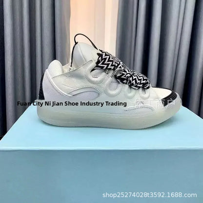 Scarpe skate comode con tacco alto, suola spessa, stile casual sportivo dad shoes, nuovo stile vietnamita cambogiano, slip-on con nodo